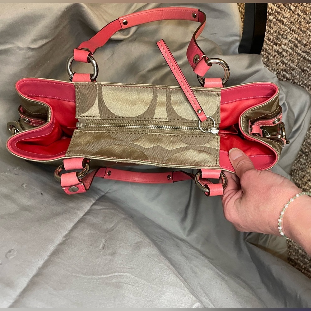 EUC Coach Carly Y2K 2008 Beige and Coral Shoulder Bag - Picture 11 of 16